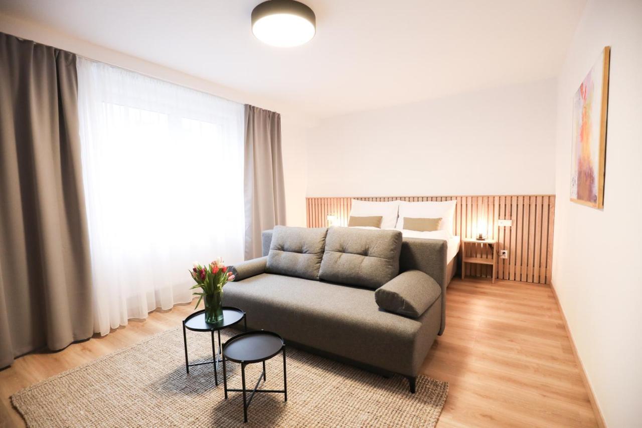 Dubno Eat & Sleep Hotel Nova Dubnica Ngoại thất bức ảnh