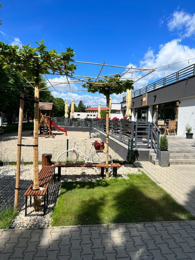 Dubno Eat & Sleep Hotel Nova Dubnica Ngoại thất bức ảnh